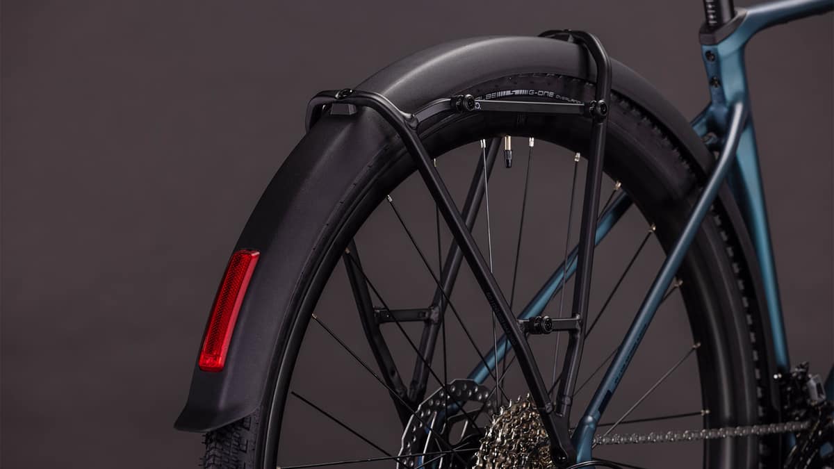 CUBE Nuroad Race FE royalgreen black Cockpit und Frontbereich