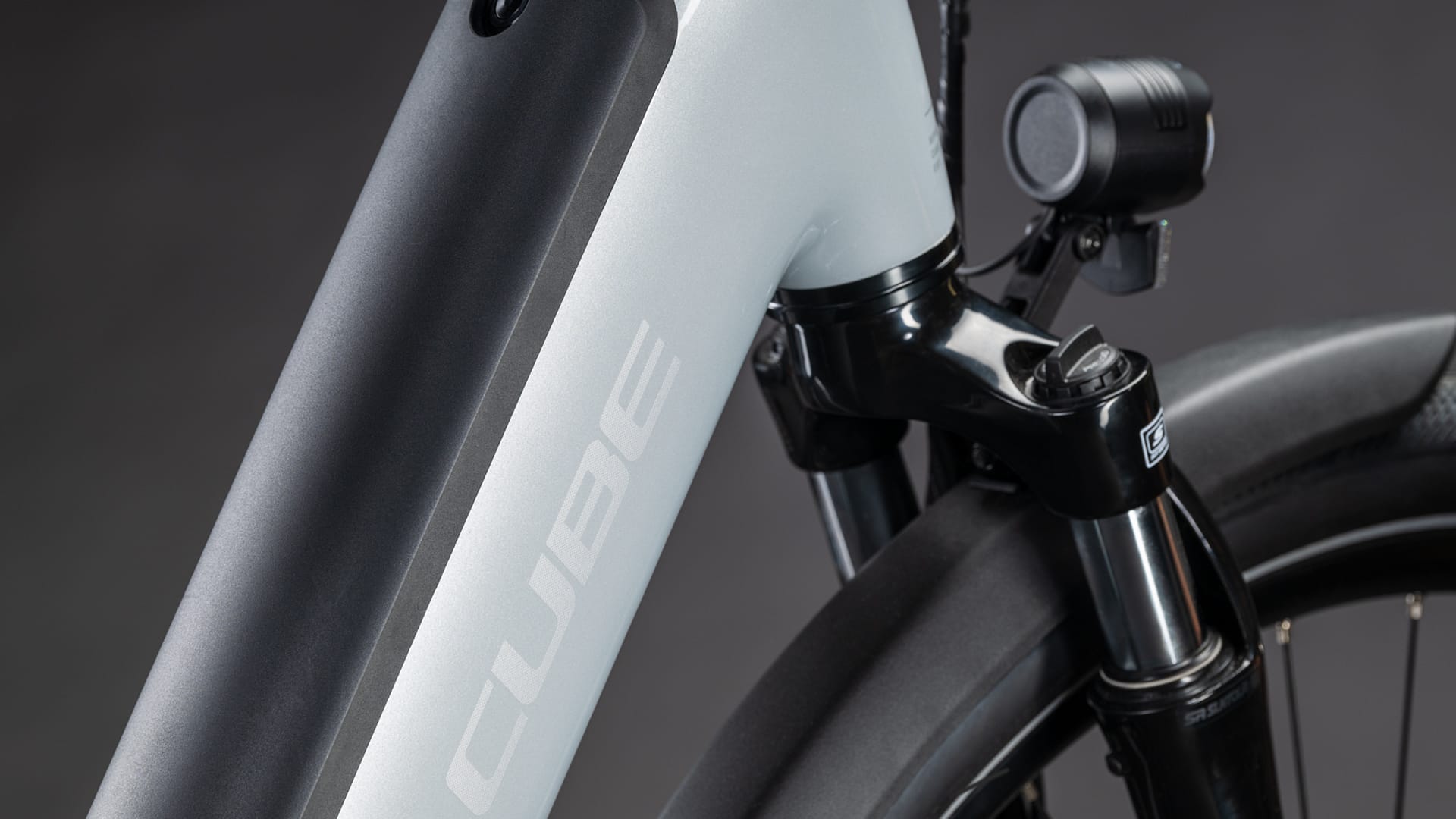 CUBE Supreme Hybrid Comfort ONE 600 Detailansicht